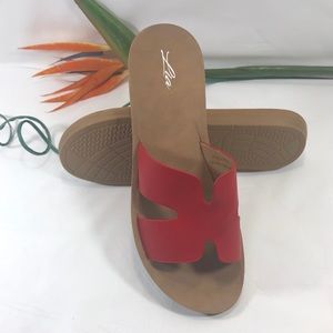 NWOB Women’s Red Fashion Flat Slide On Sandal